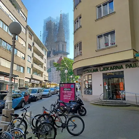 Daphne Apartment